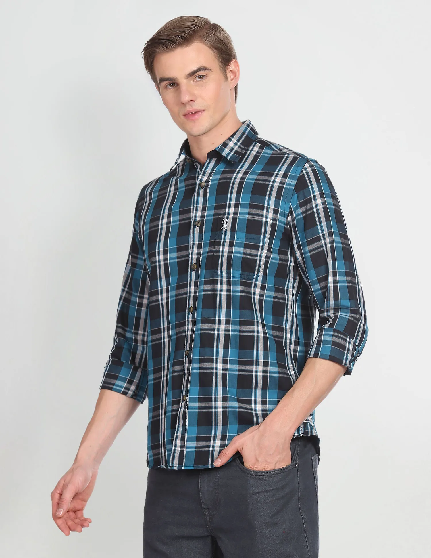 Cutaway Collar Slim Fit Shirt