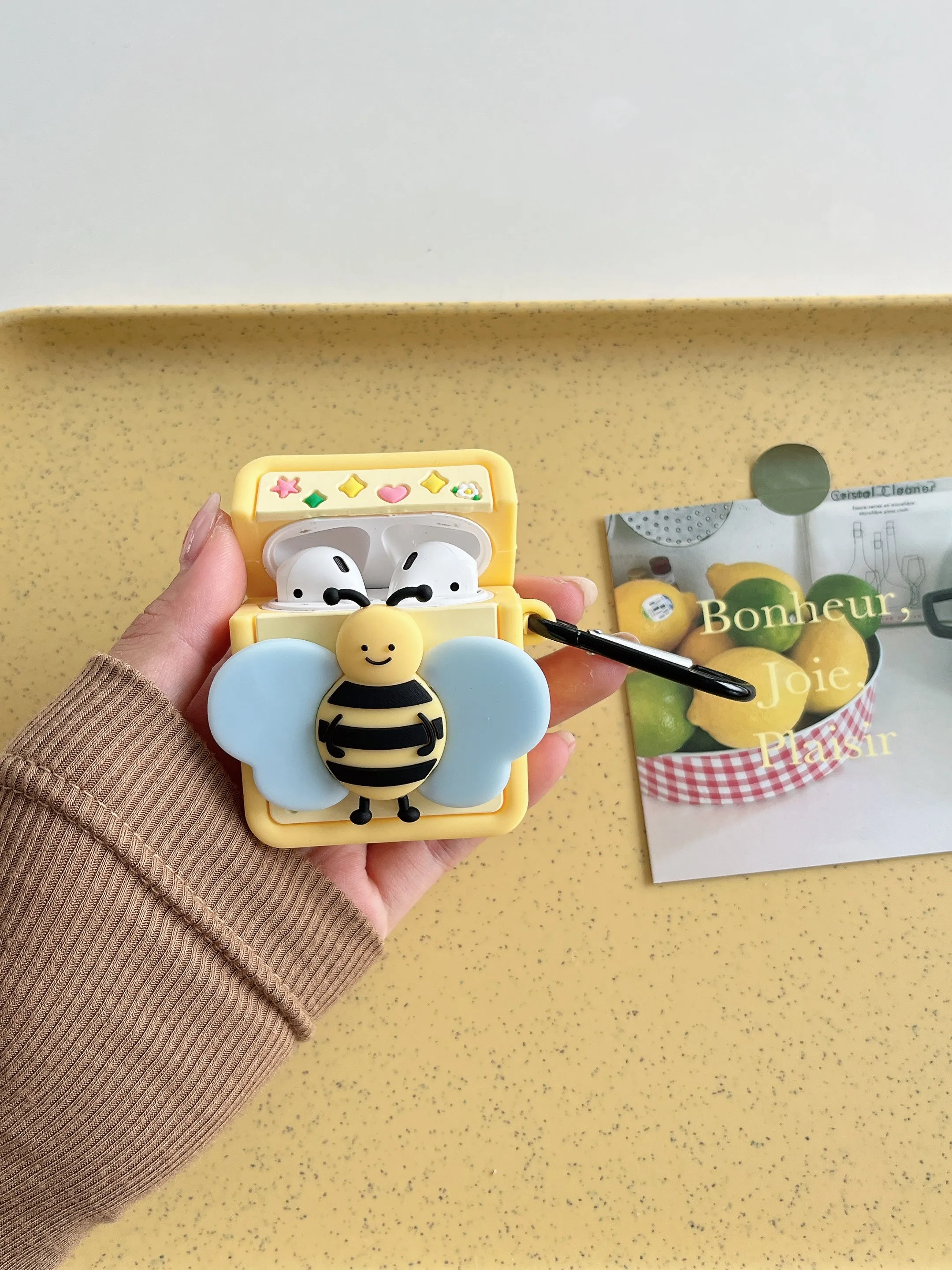 Honey Bee Designer 3D Silicon Airpod Case