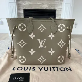 Louis Vuitton Neverfull MM Light
Khaki/Cream